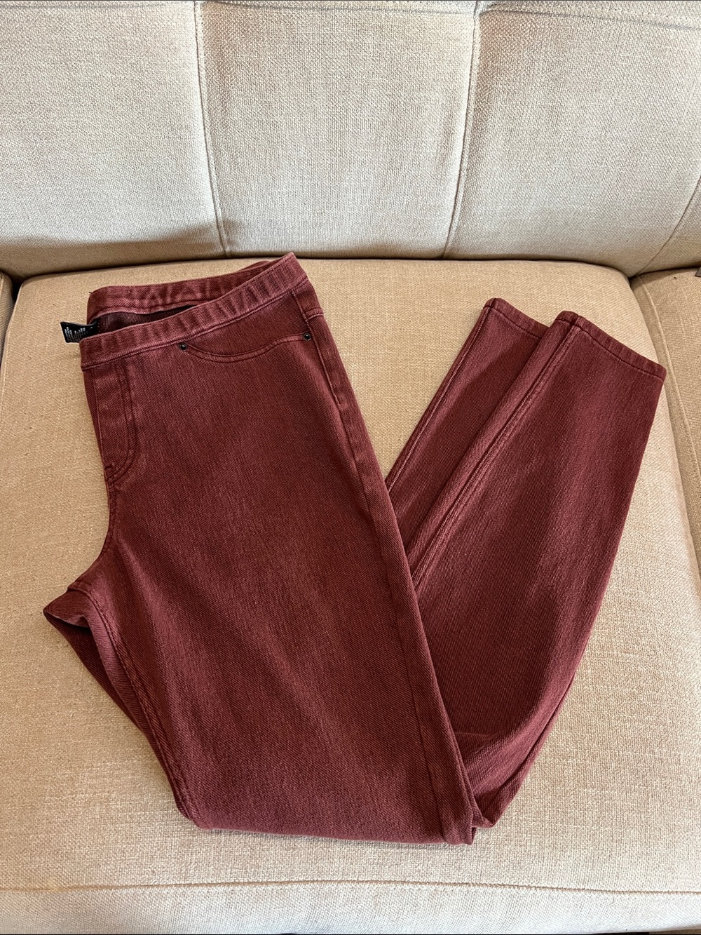 Women's HUR Jeggings Stretch Skinny Jeggings in Burgundy